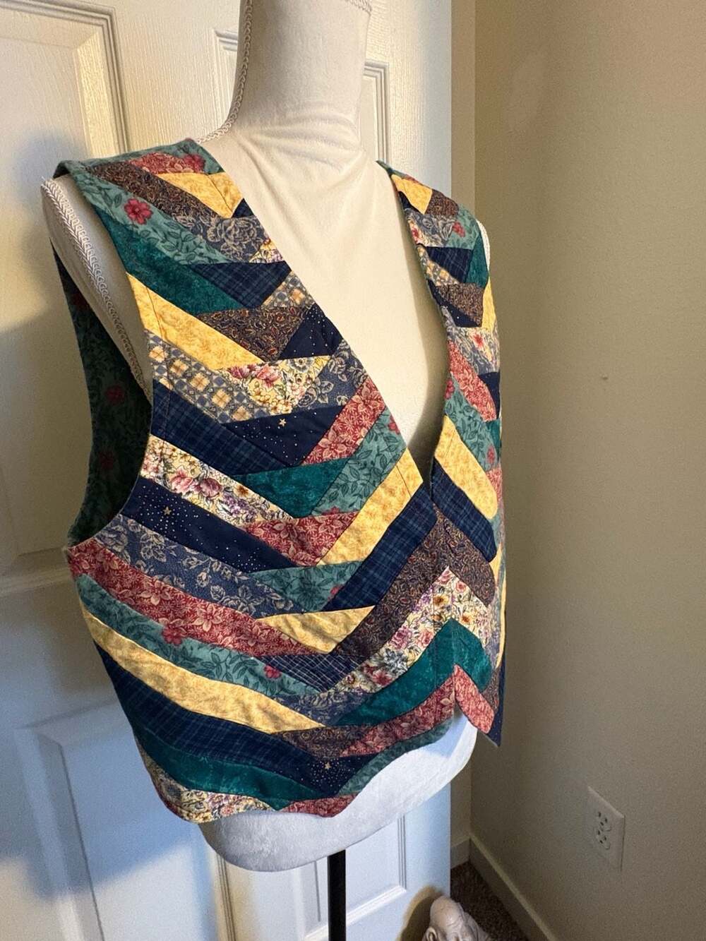 Cottagecore Homemade Vintage Quilted Patchwork Chevron Pattern Vest